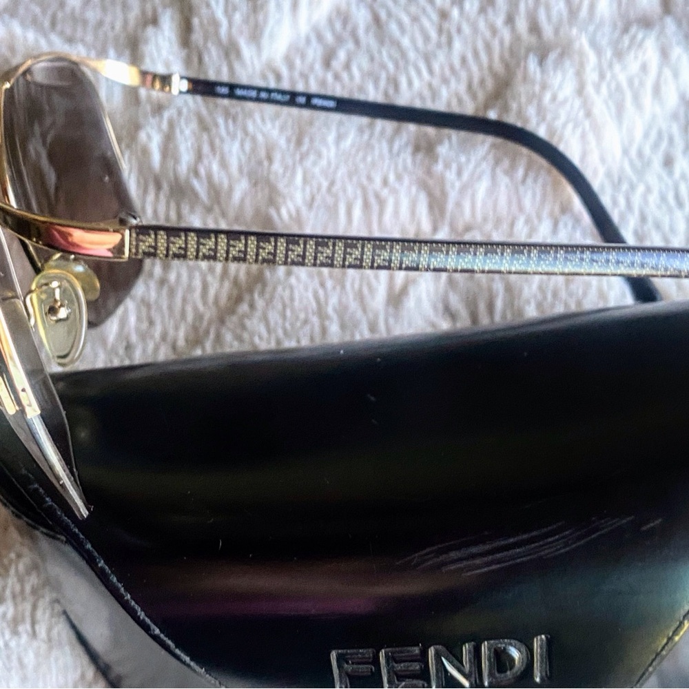 Fendi Women's Gold & Brown Oversized Sunglasses - Picture 3 of 11